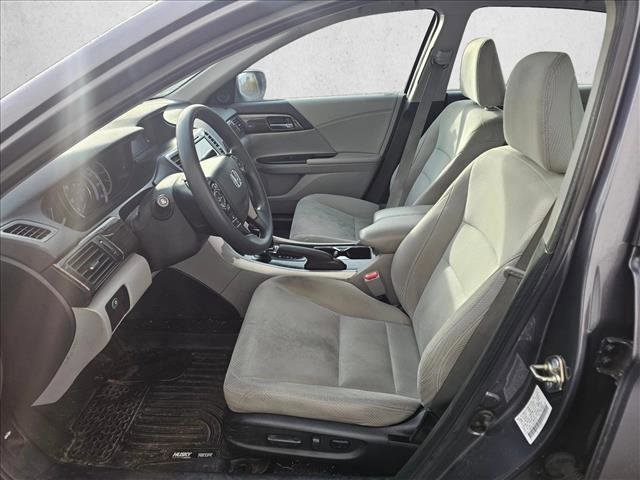 Used 2016 Honda Accord EX image 18