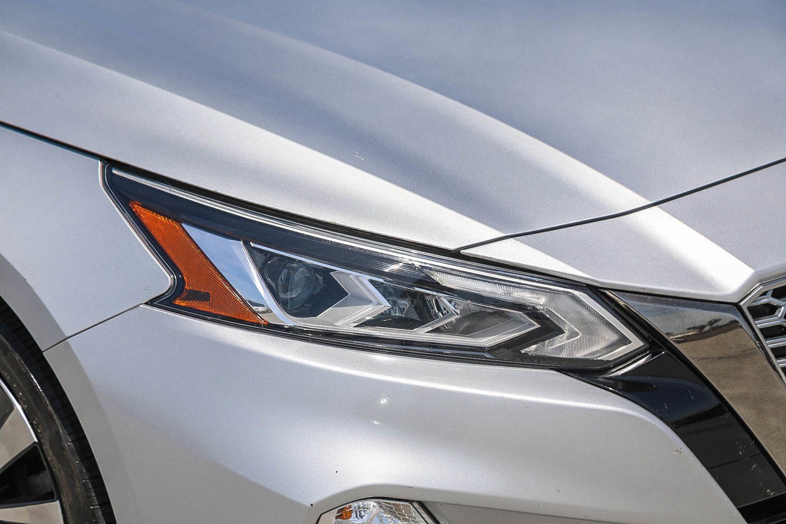 Used 2021 Nissan Altima 2.5 SR FWD image 8