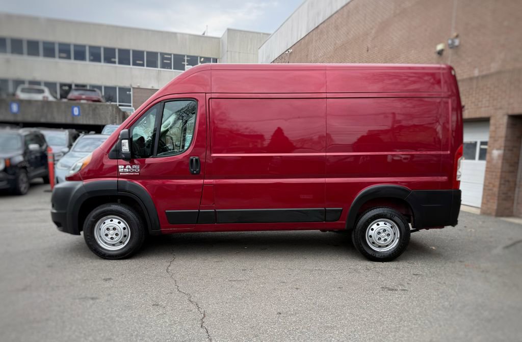 Used 2022 RAM ProMaster 2500 w/ Driver Convenience Group FWD image 10