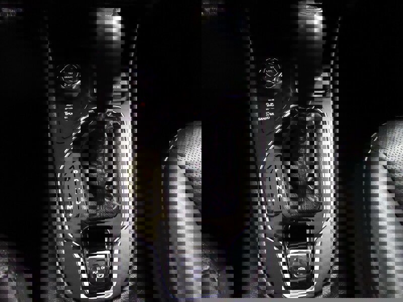 Used 2019 Jeep Cherokee Limited w/ Luxury Group image 17