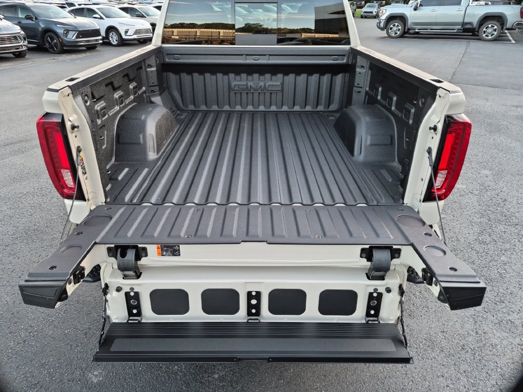 New 2026 GMC Sierra 1500 Denali AWD/4WD image 9