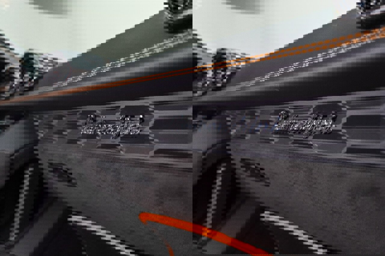 Used 2017 Lamborghini Huracan LP 610-4 AWD/4WD image 44