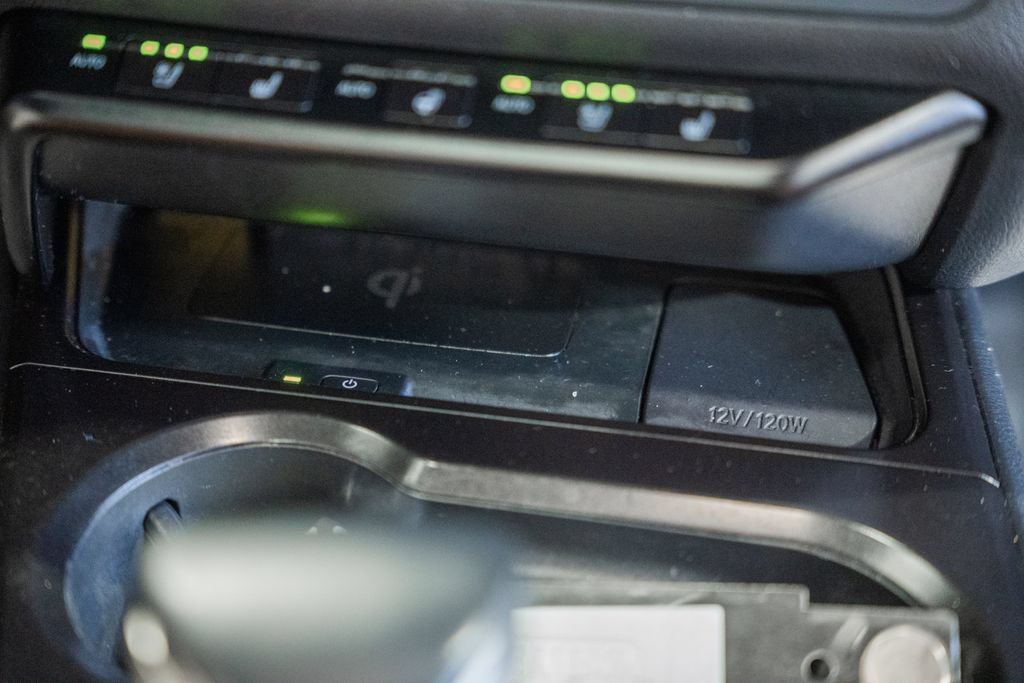 Used 2019 Lexus UX 200 w/ Premium Package FWD image 23