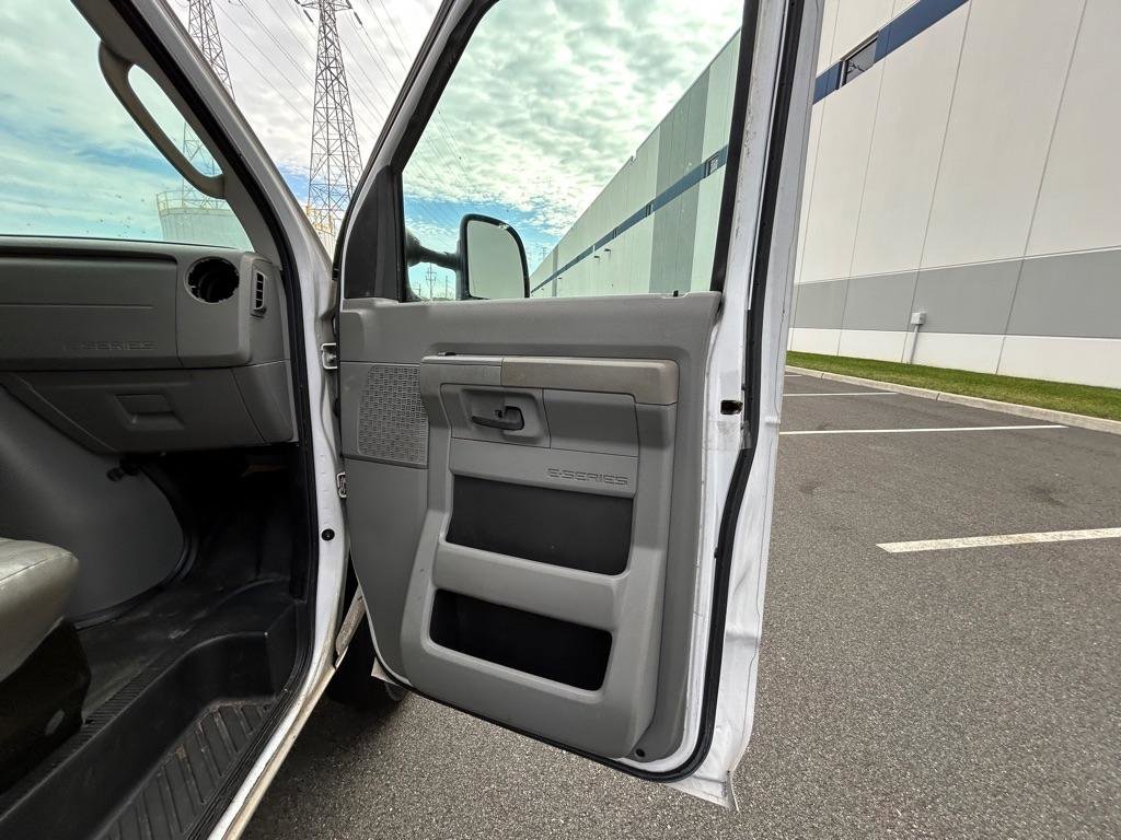 Used 2017 Ford E-350 and Econoline 350 Super Duty w/ Power Windows & Locks Group RWD image 30
