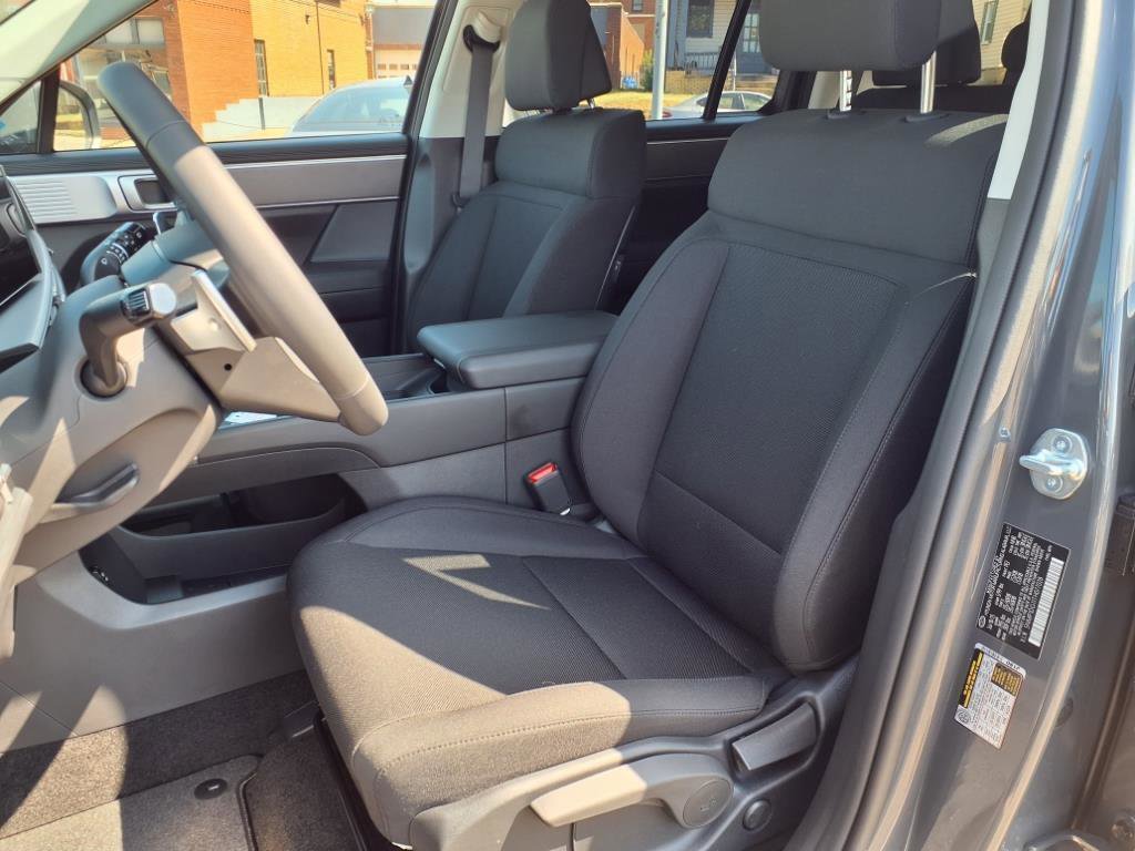 New 2026 Hyundai Santa Fe SE image 5