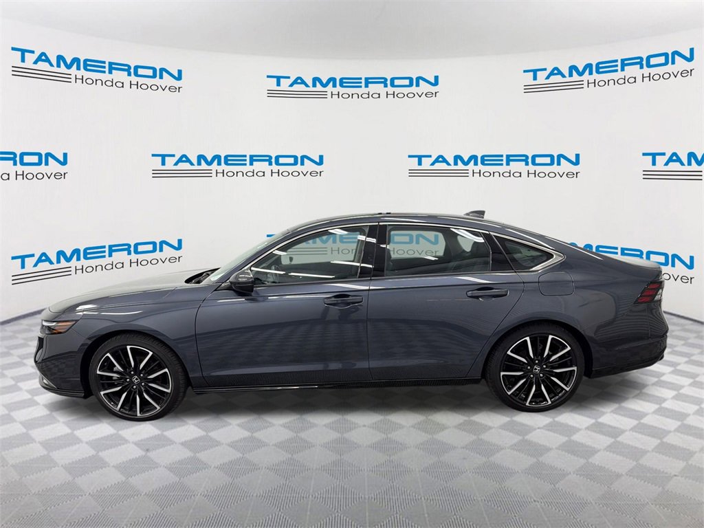 Used 2023 Honda Accord Touring image 2