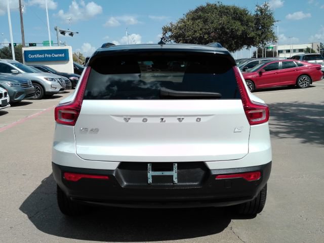 Used 2022 Volvo XC40 P8 Recharge Plus AWD/4WD image 7