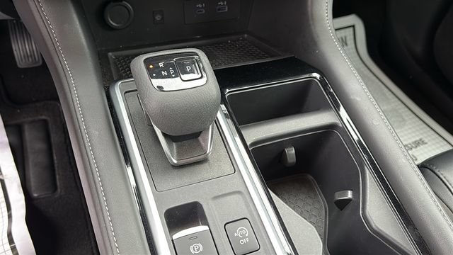 Certified 2024 Nissan Pathfinder SL AWD/4WD image 18