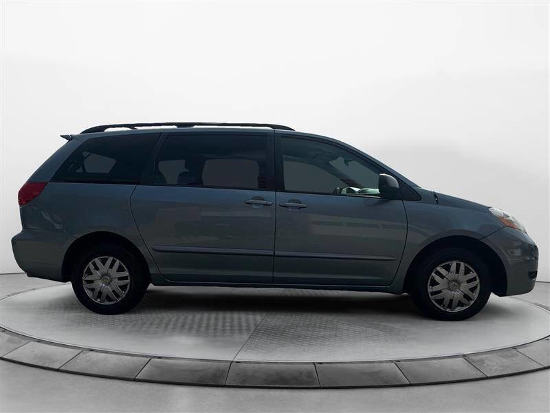 Used 2008 Toyota Sienna CE image 6