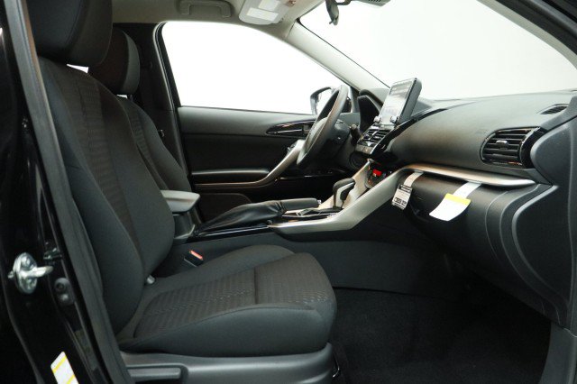 New 2026 Mitsubishi Eclipse Cross LE AWD/4WD image 17