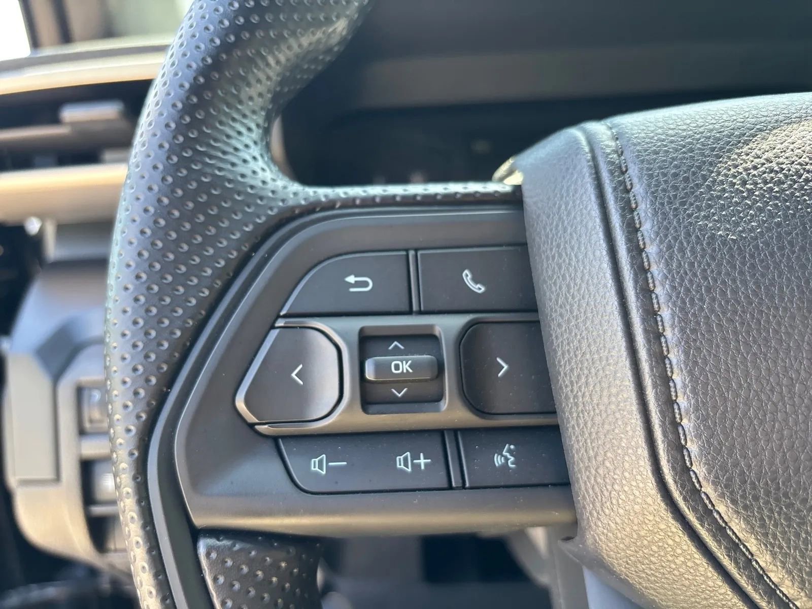 Used 2026 Toyota Tacoma SR image 16