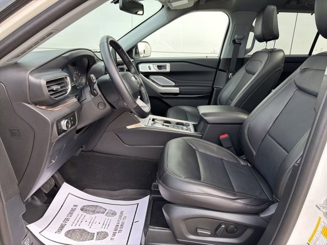 Used 2023 Ford Explorer Limited w/ Limited Technology Package image 13