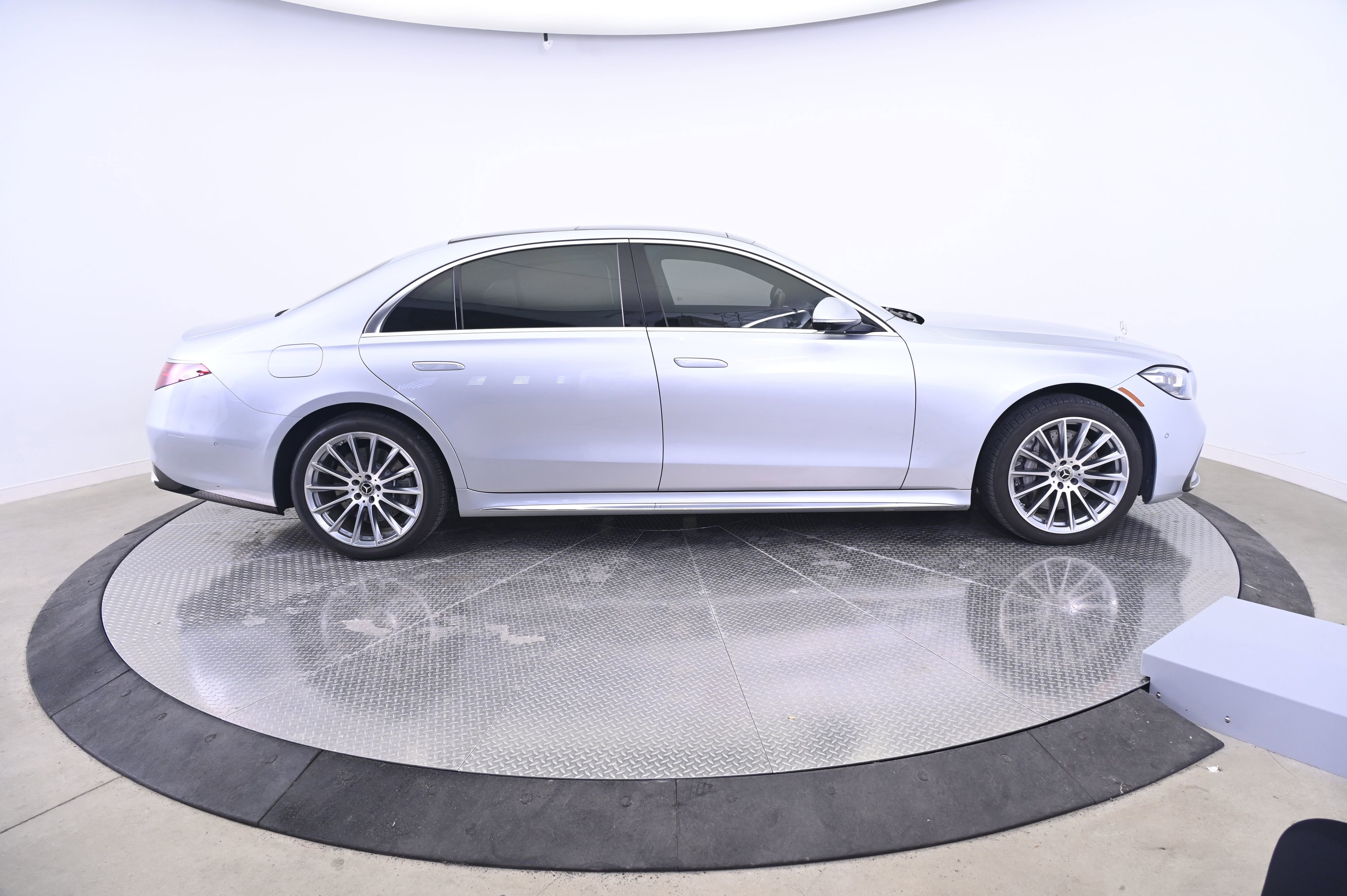 Used 2023 Mercedes-Benz S 580 4MATIC Sedan image 8
