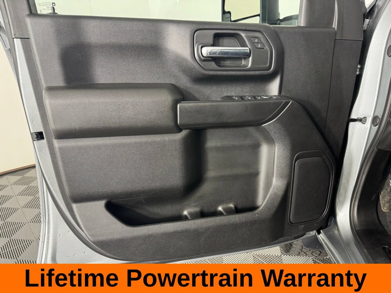 Used 2024 Chevrolet Silverado 2500 Custom AWD/4WD image 9