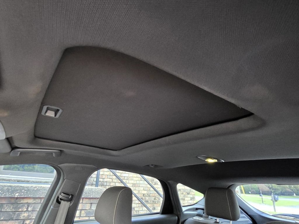 Used 2016 Ford Focus ST FWD image 7