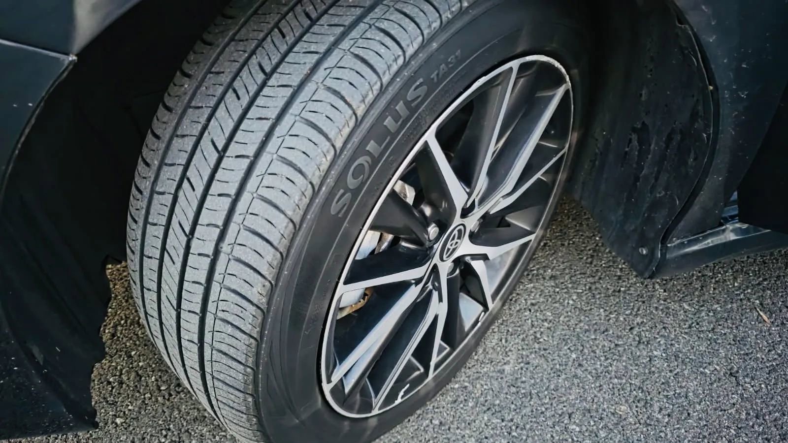 Used 2021 Toyota Camry SE image 14