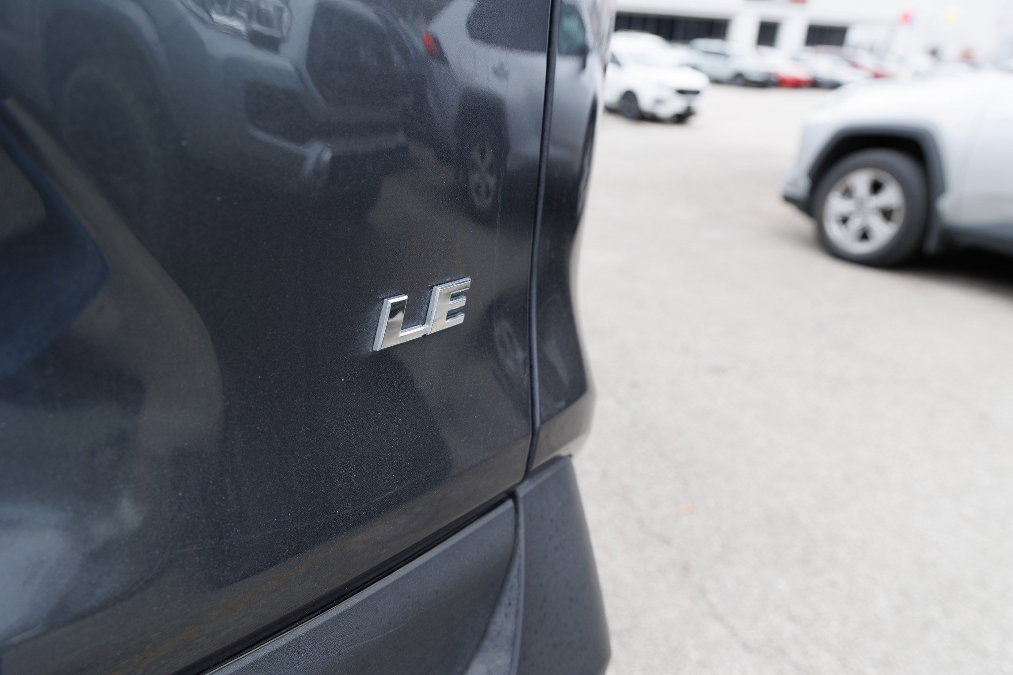 Used 2020 Toyota RAV4 LE image 12