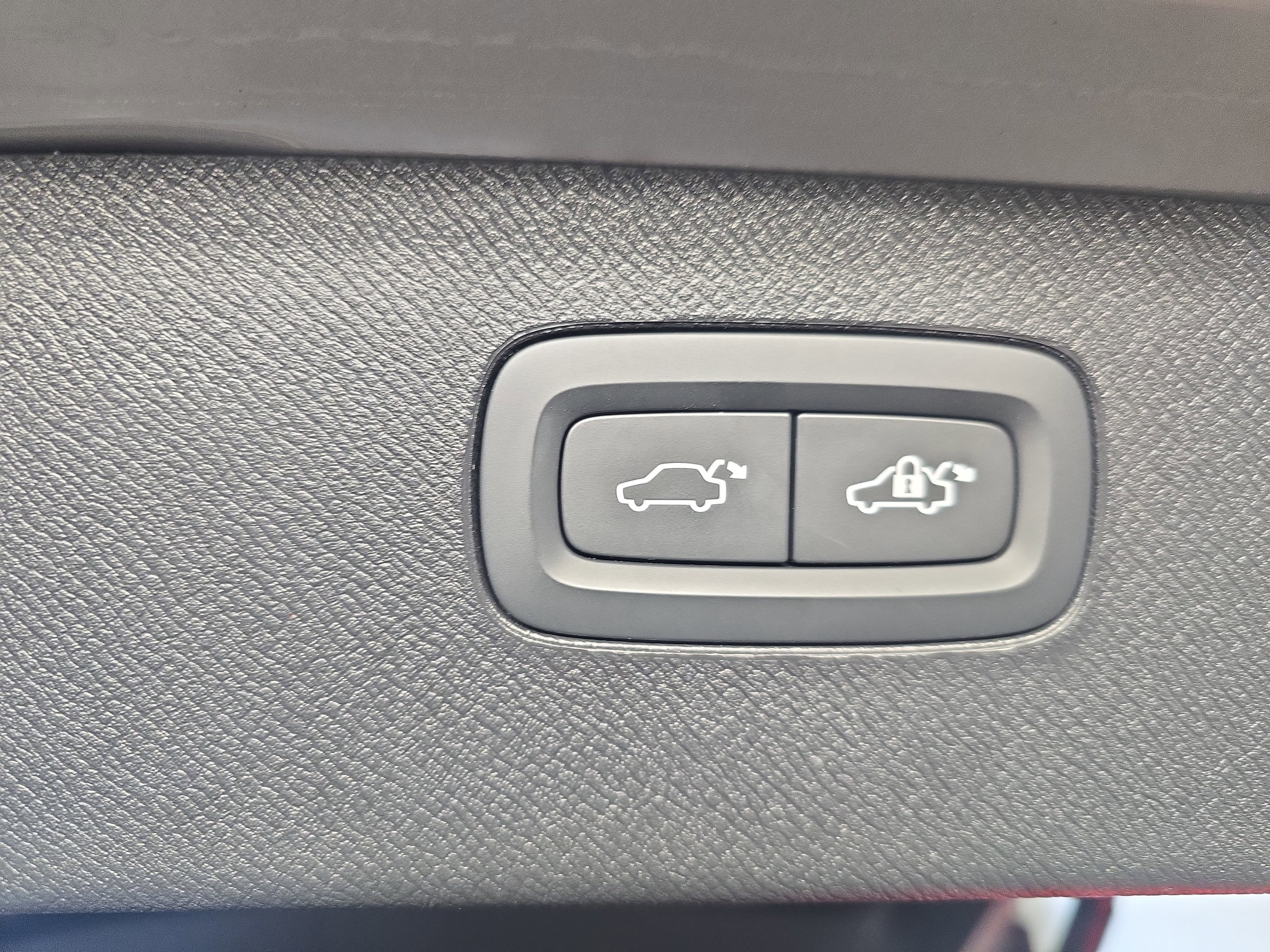 Used 2024 Volvo XC90 B6 Plus w/ Protection Package Premier AWD/4WD image 13