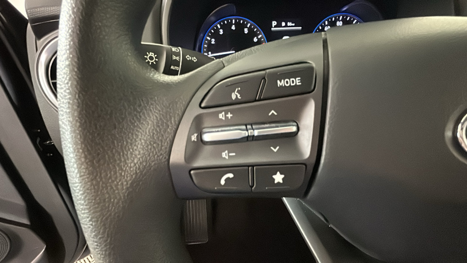 Certified 2023 Hyundai Kona SEL w/ Cargo Package AWD/4WD image 21