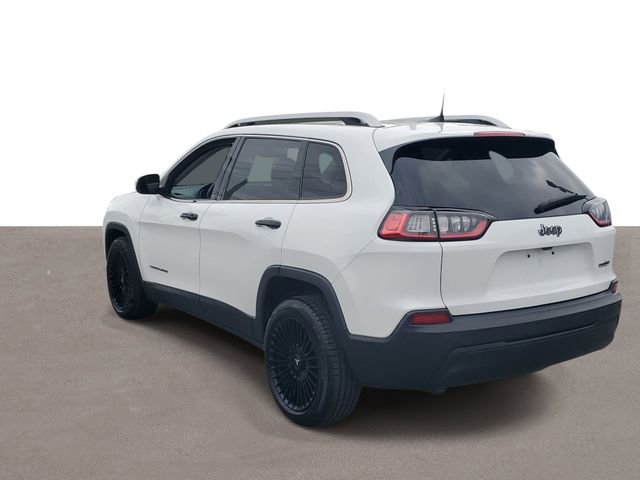 Used 2019 Jeep Cherokee Latitude Plus image 3