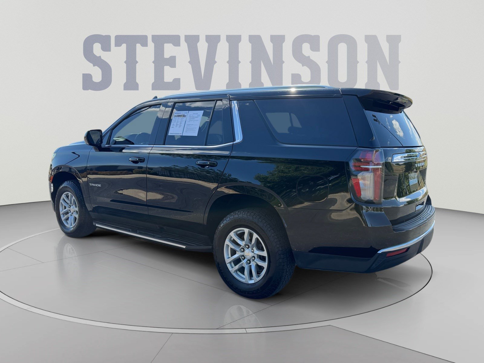 Used 2021 Chevrolet Tahoe LS w/ Driver Alert Package AWD/4WD image 3
