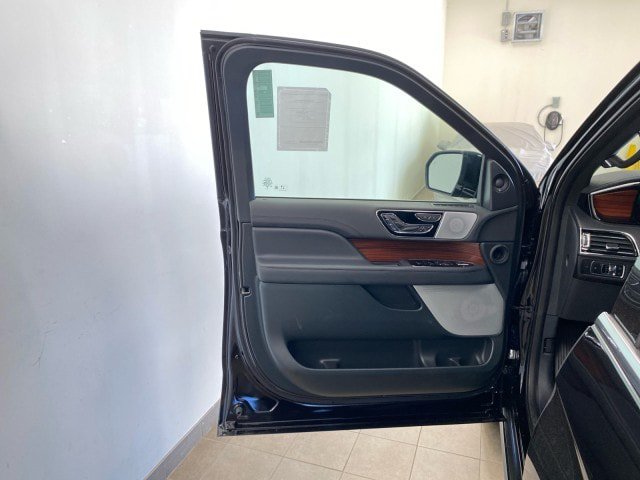New 2024 Lincoln Navigator Reserve AWD/4WD image 39