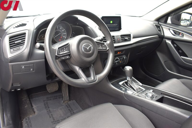 Used 2018 MAZDA MAZDA3 Sport FWD image 3