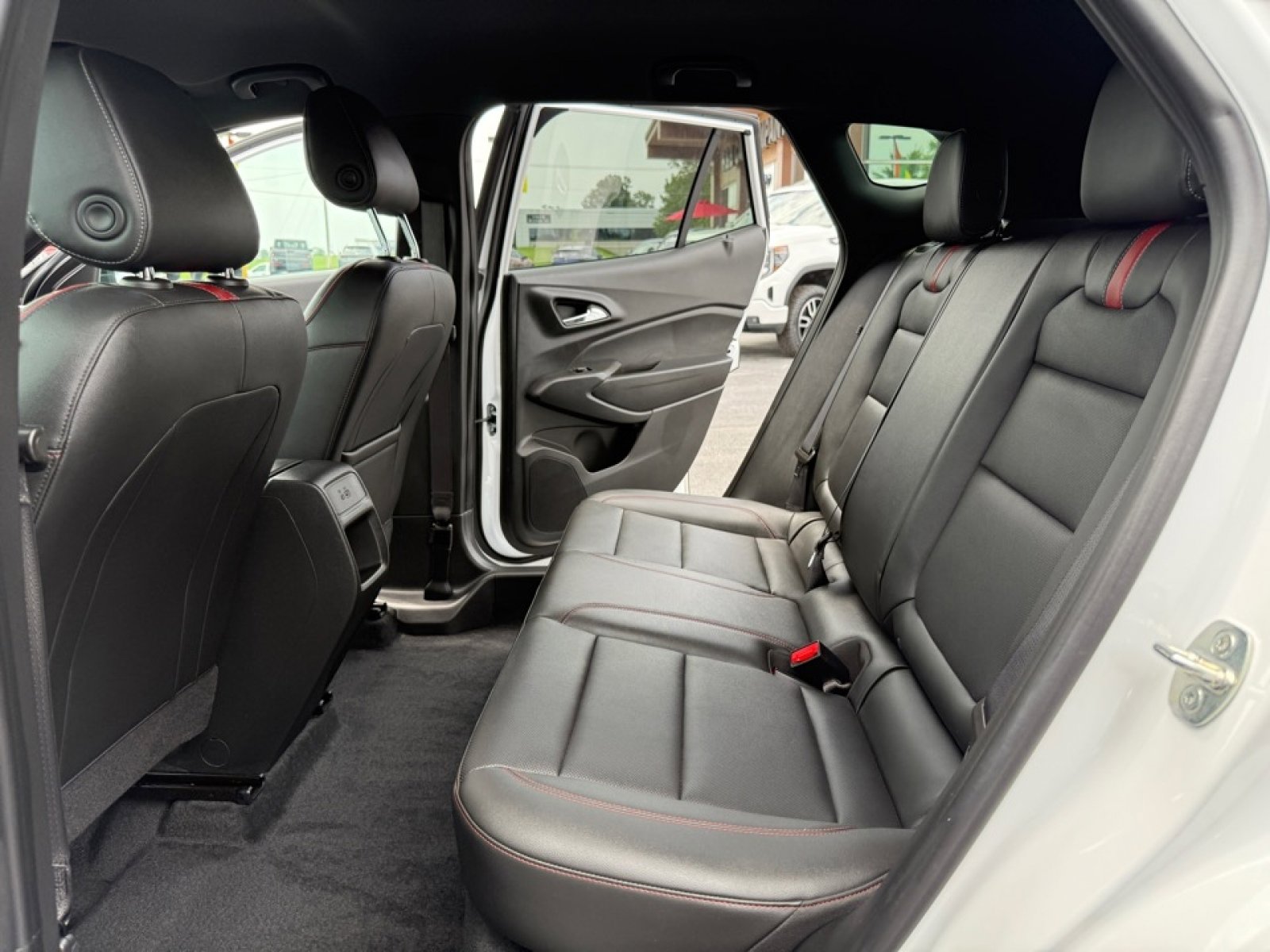 Used 2024 Chevrolet Trax RS w/ Driver Confidence Package image 14