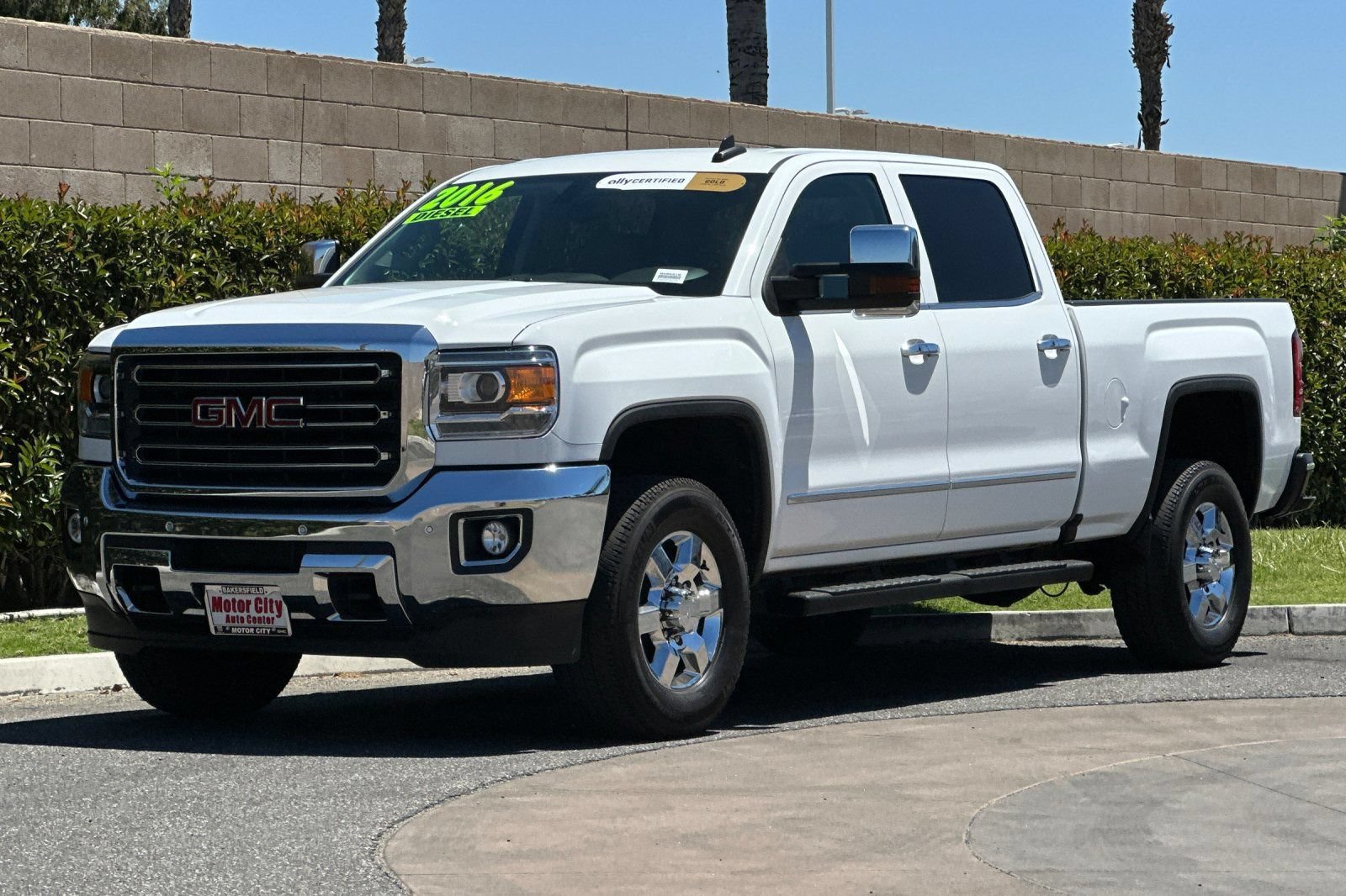 Used 2016 GMC Sierra 2500 SLT w/ Duramax Plus Package RWD image 8