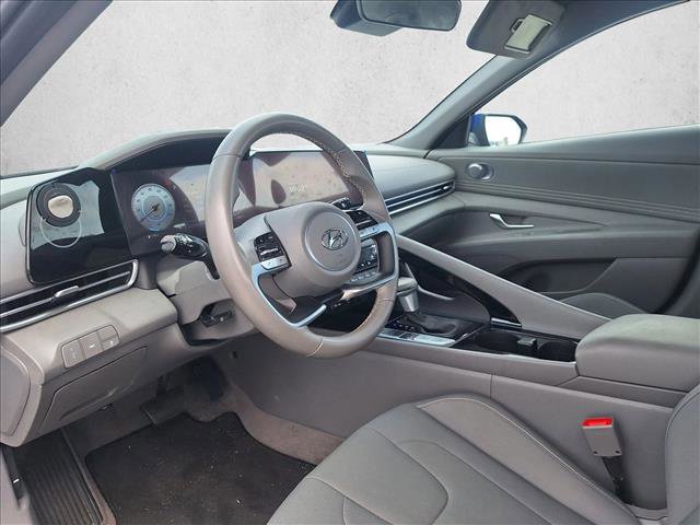 Used 2023 Hyundai Elantra SEL w/ Convenience Package image 8