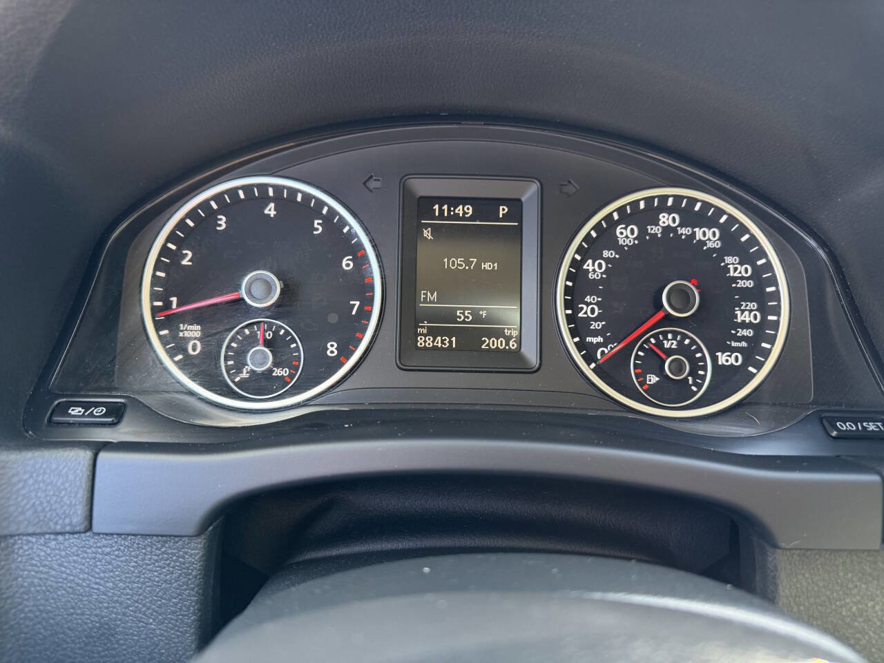 Used 2017 Volkswagen Tiguan S image 22