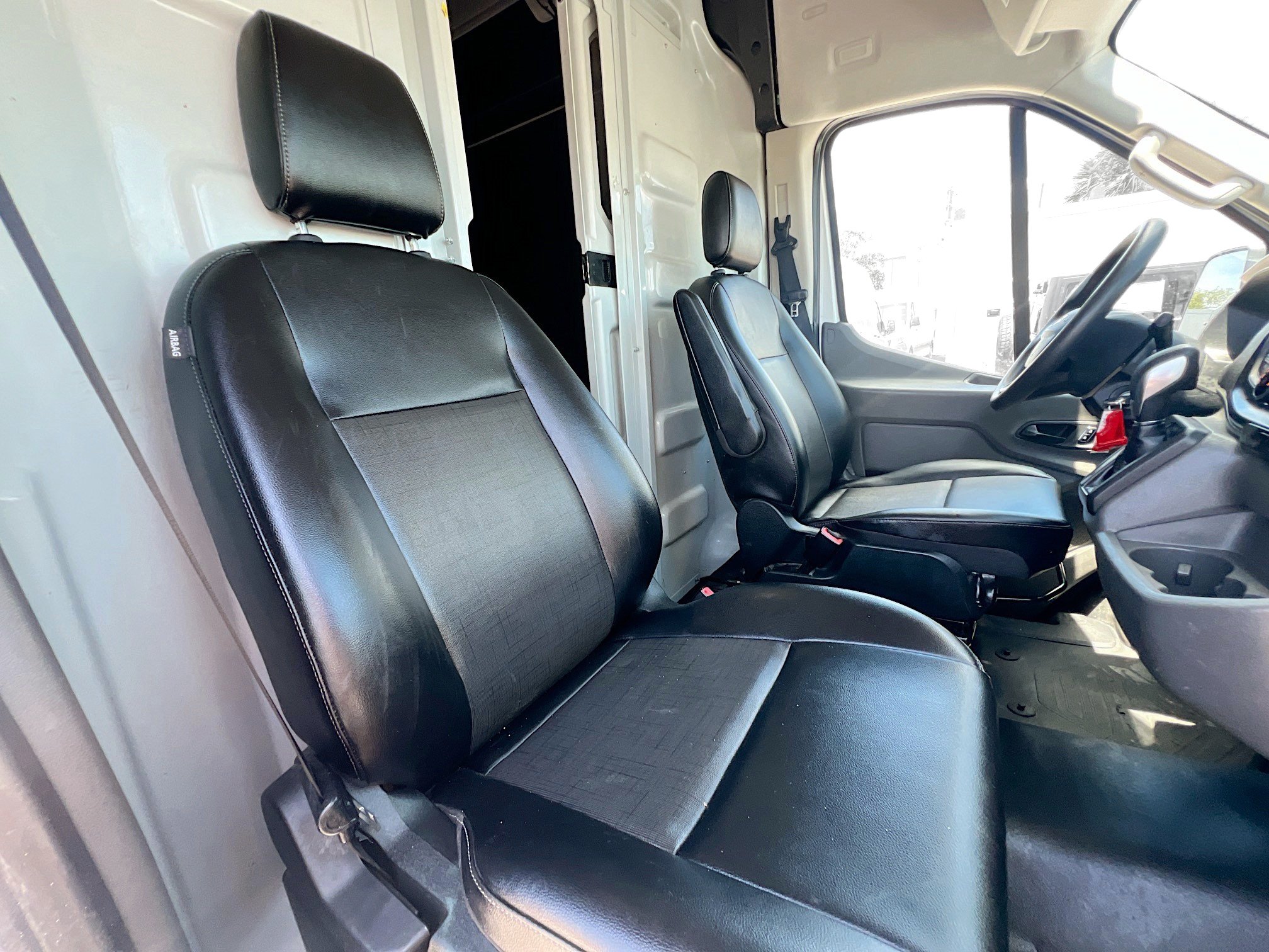 Used 2024 Ford Transit 250 148 High Roof Extended w/ Load Area Protection Package RWD image 30