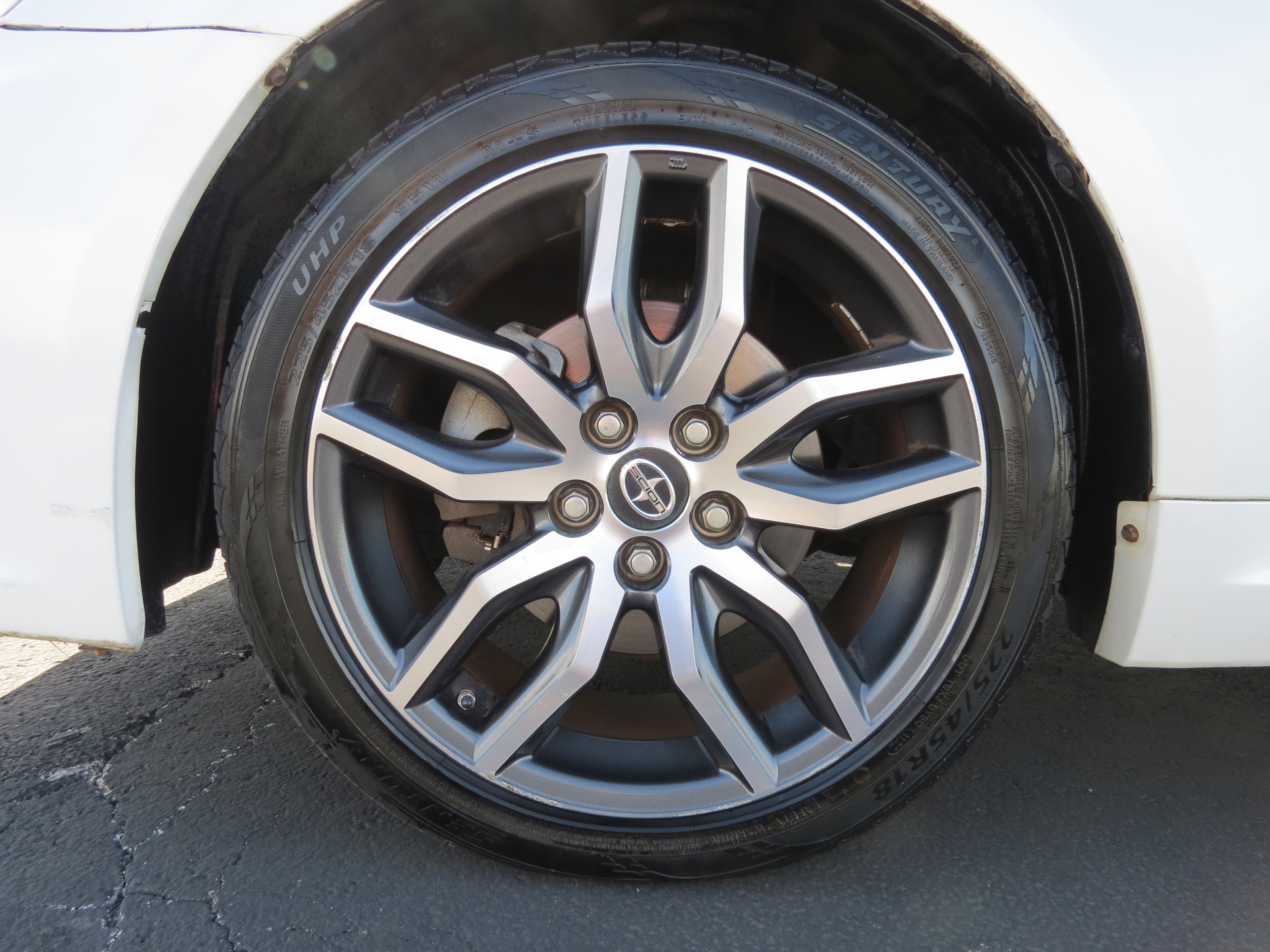 Used 2016 Scion tC 2dr HB Man (Natl) image 9