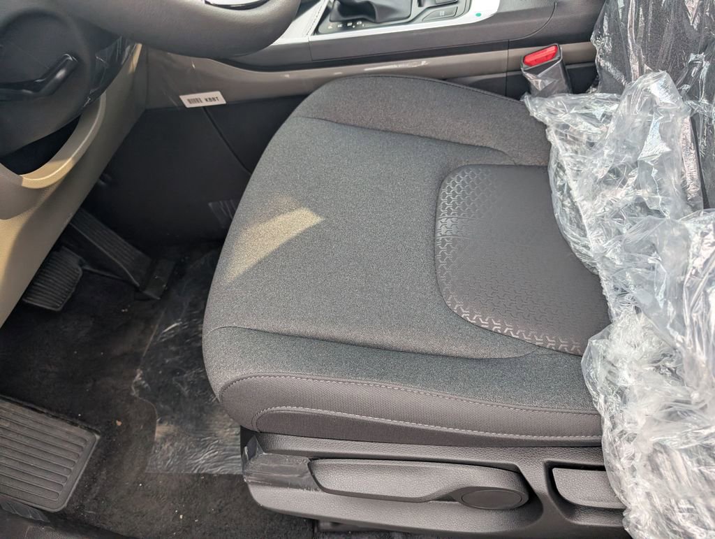 New 2026 Kia Carnival LX FWD image 20