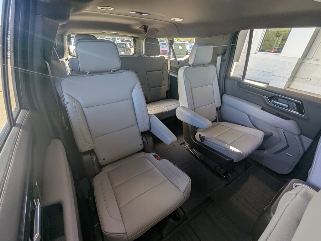 New 2026 GMC Yukon XL Elevation image 15