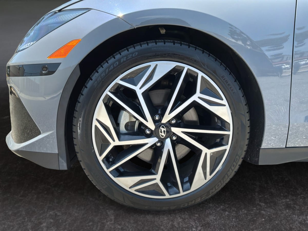 Used 2023 Hyundai Ioniq 6 Limited AWD/4WD image 9