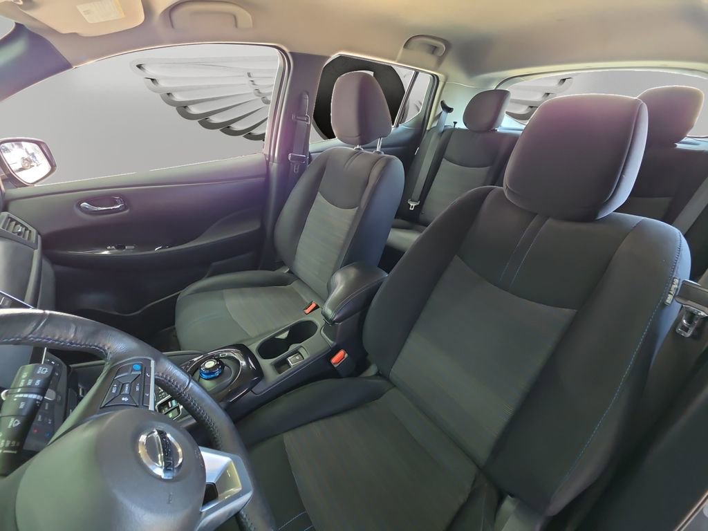 Used 2020 Nissan Leaf SV w/ SV Technology Package FWD image 10