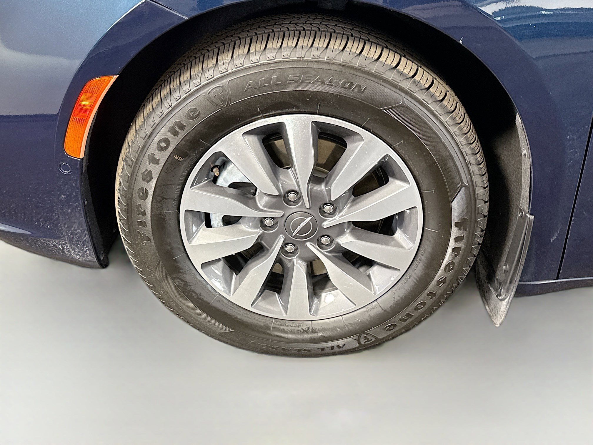 Used 2021 Chrysler Pacifica Limited w/ Premium & Safety Sphere Group image 36