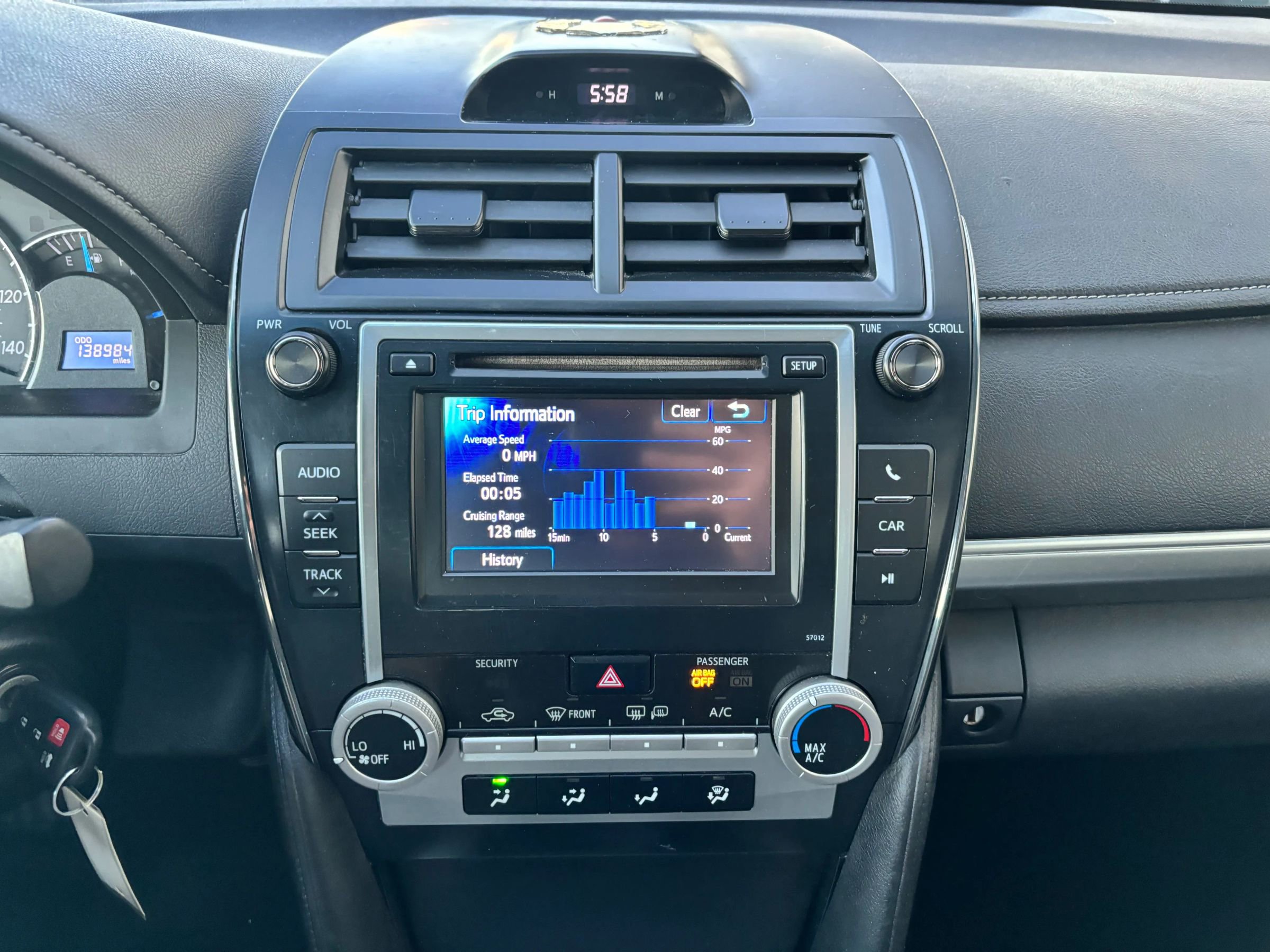 Used 2012 Toyota Camry SE image 17