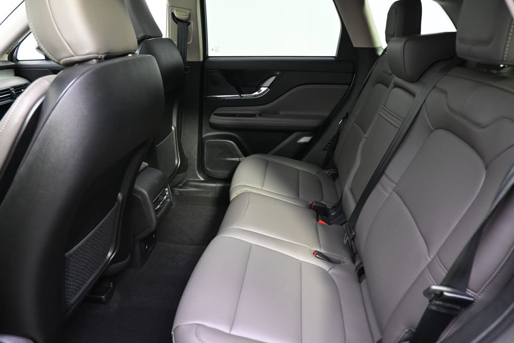 Used 2026 Lincoln Corsair Premiere AWD/4WD image 21