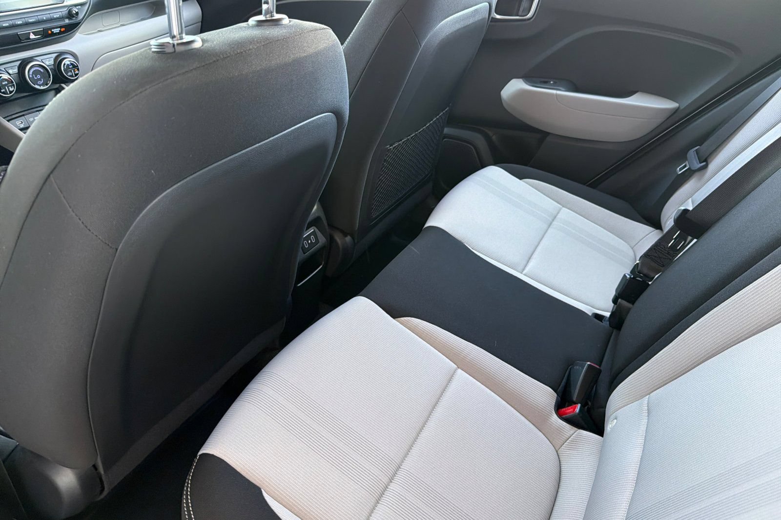 Certified 2026 Hyundai Venue SEL FWD image 15