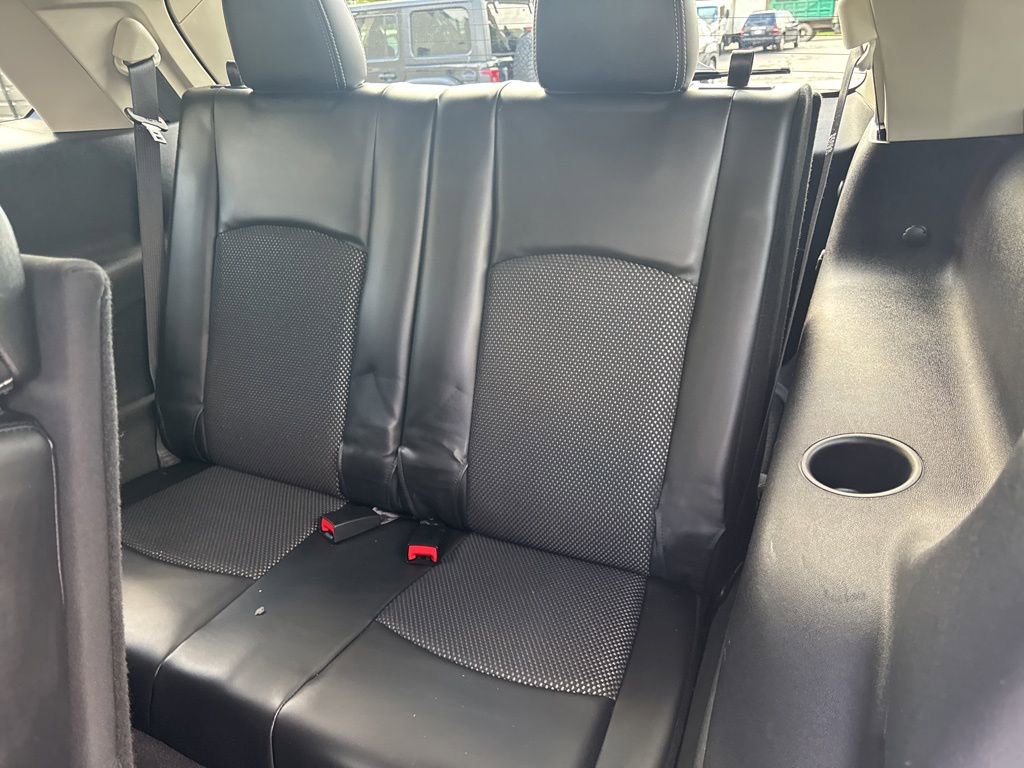 Used 2018 Dodge Journey Crossroad w/ Nav & Sun Group FWD image 32