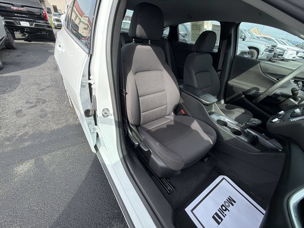 Used 2021 Chevrolet Malibu LT FWD image 30