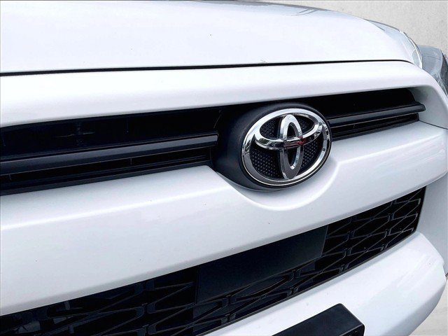 Used 2022 Toyota 4Runner SR5 RWD image 29