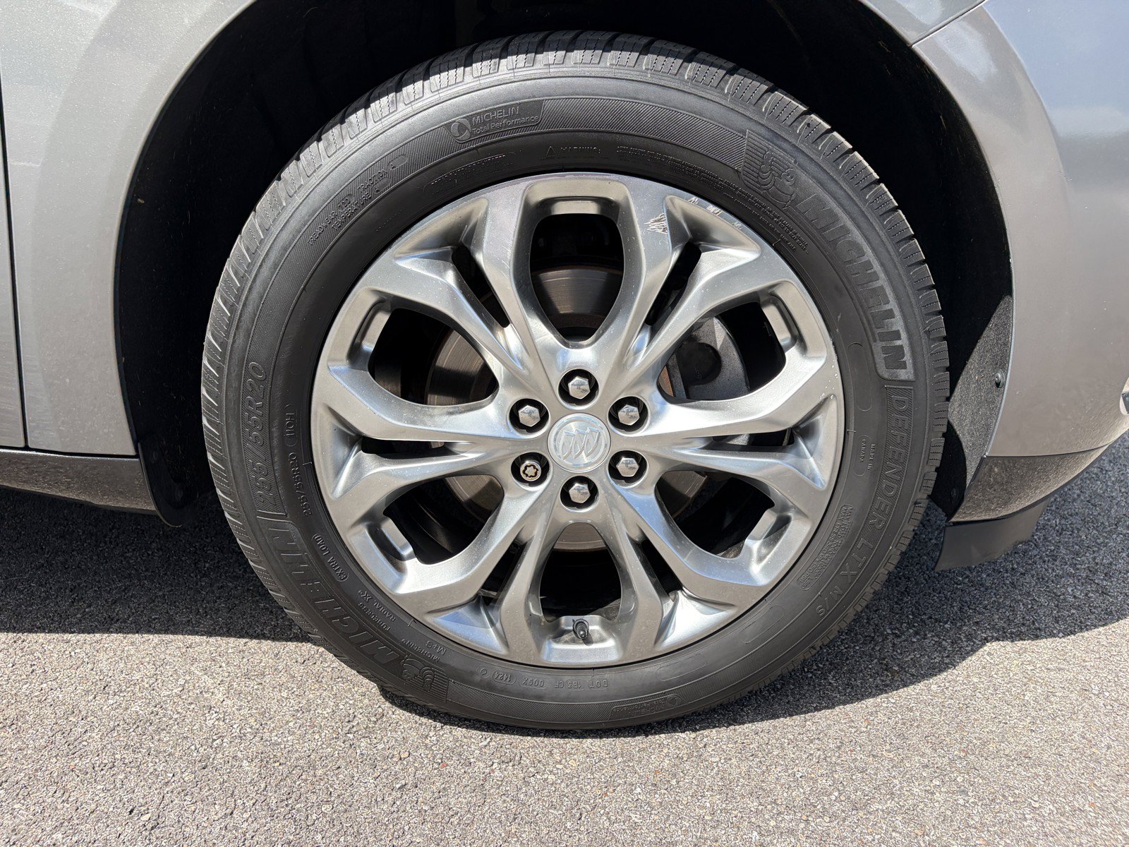 Used 2019 Buick Enclave Avenir w/ Avenir Technology Package AWD/4WD image 36