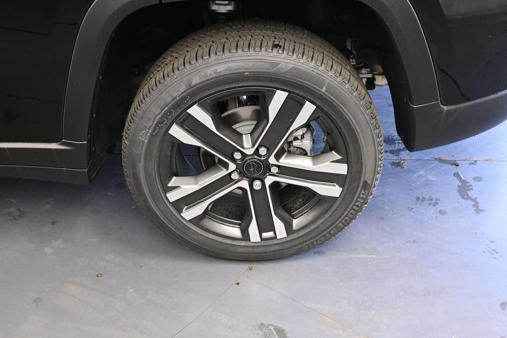 New 2027 Jeep Grand Cherokee Limited AWD/4WD image 10