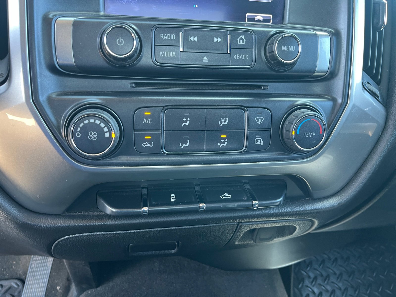 Used 2018 Chevrolet Silverado 1500 LT RWD image 29