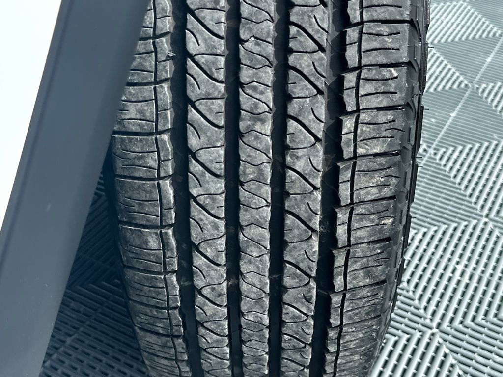 Used 2025 Jeep Grand Cherokee Laredo w/ Trailer Tow Package image 25