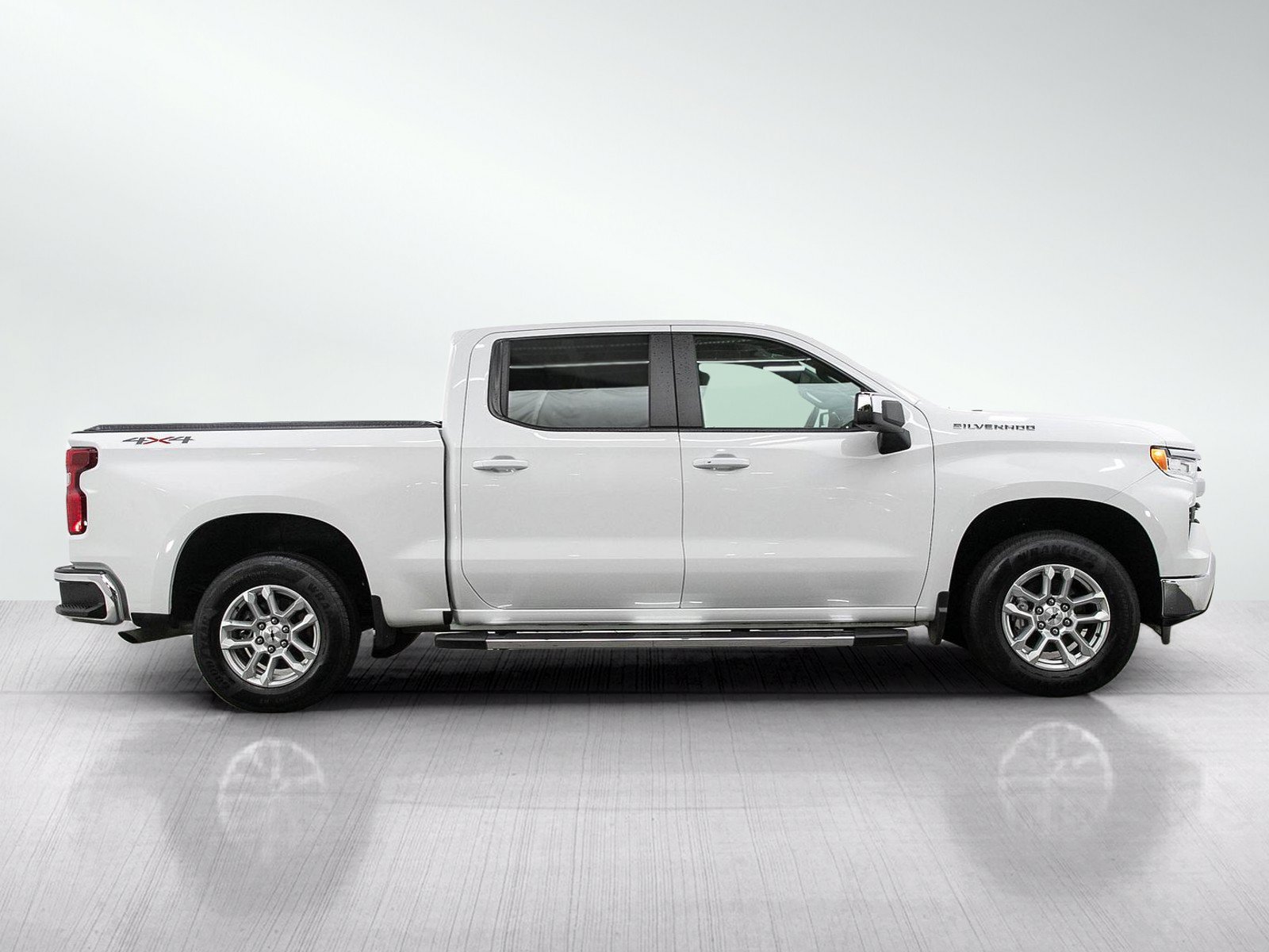 Used 2023 Chevrolet Silverado 1500 LT AWD/4WD image 6