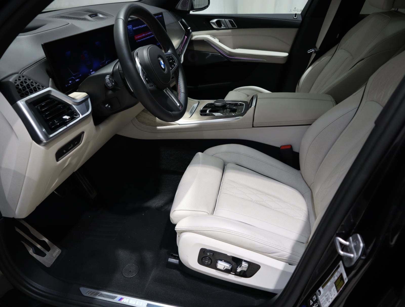 Used 2025 BMW X7 M60i image 23
